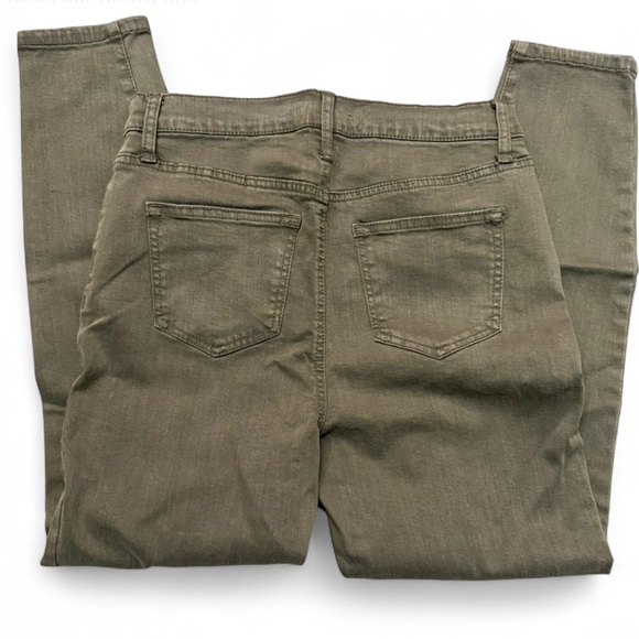 Altar'd State Women's Size 29/9 Stretch Green High Rise Jeans Sand Dollar - Picture 9 of 9